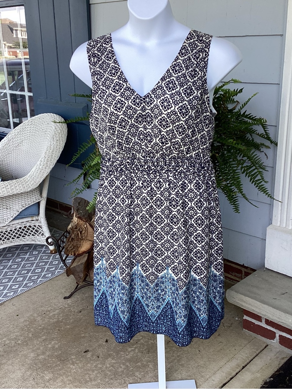 Max Studio Navy & White Printed V-Neck Dress Size XL LNWOT